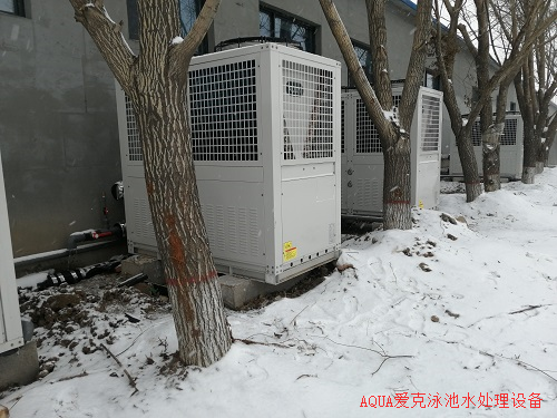 博兴县福溪花园游泳馆采用了小黄片网址空气源热泵在雪中依然运行稳定